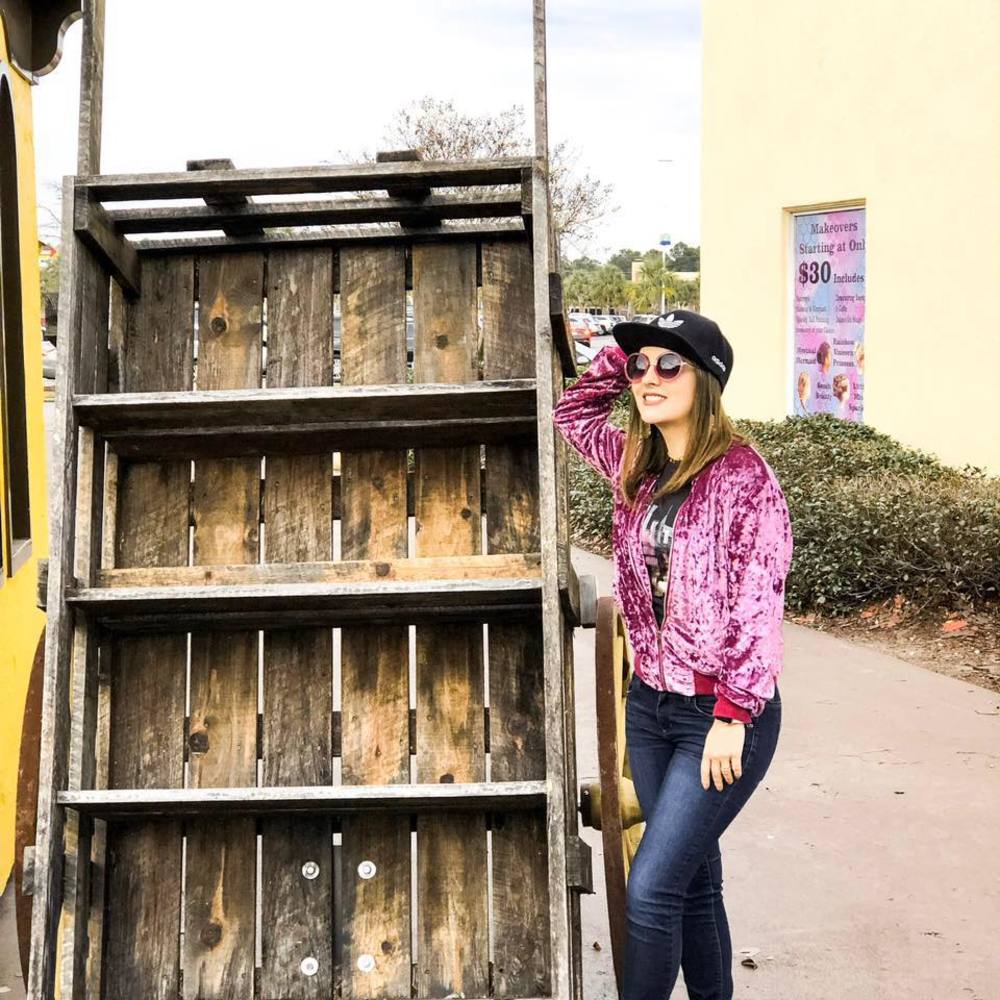 Meet your Posher, Ana paula vaz